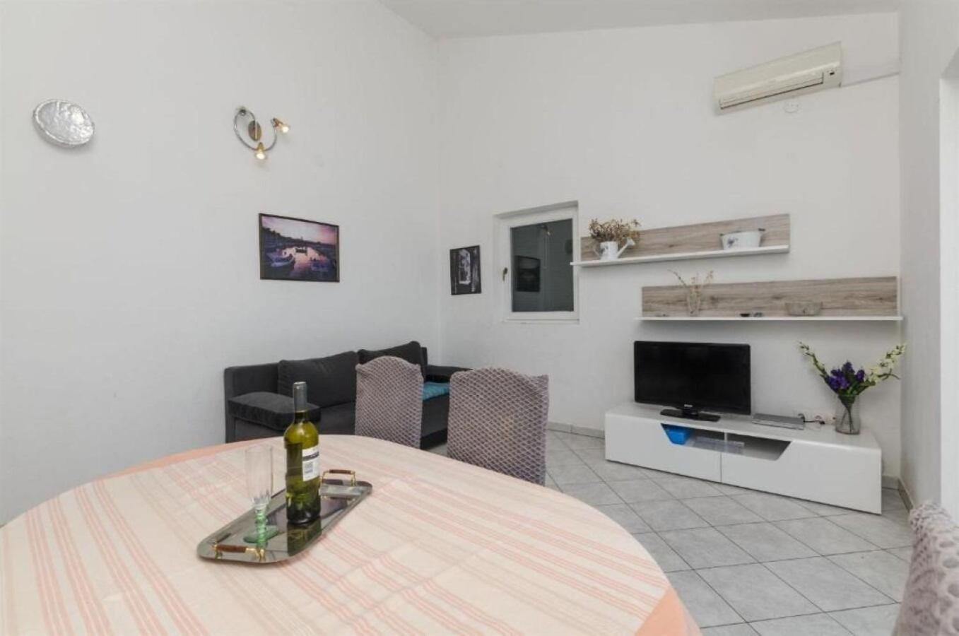 Apartments Mil - 80M From The Sea Sevid Esterno foto