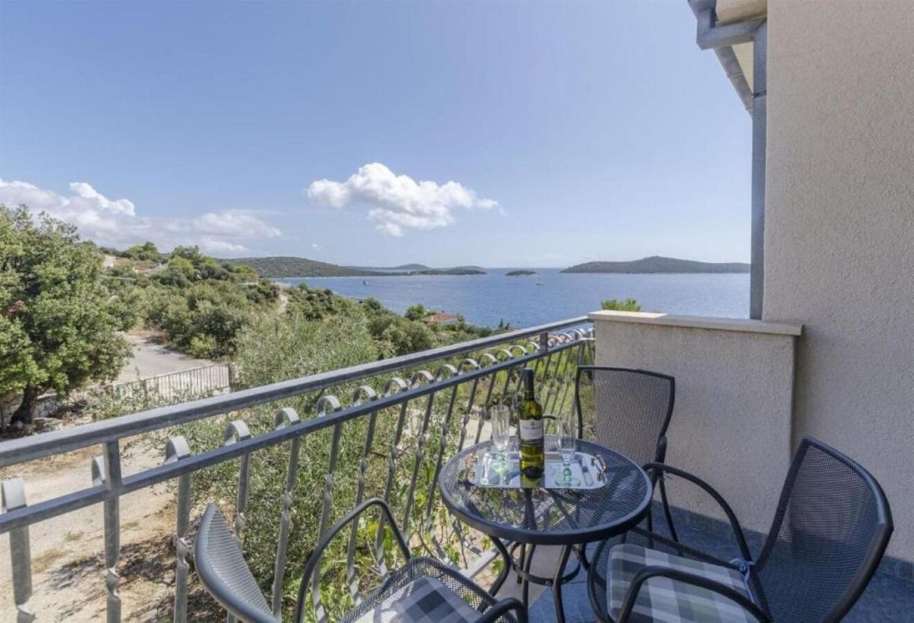 Apartments Mil - 80M From The Sea Sevid Esterno foto